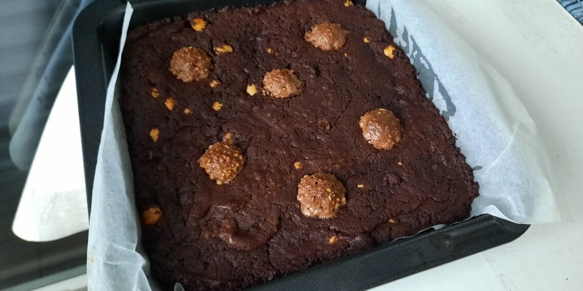 Brownie chocolat, noisettes & ferrero