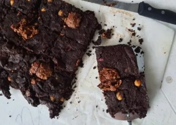 Brownie chocolat, noisettes & ferrero